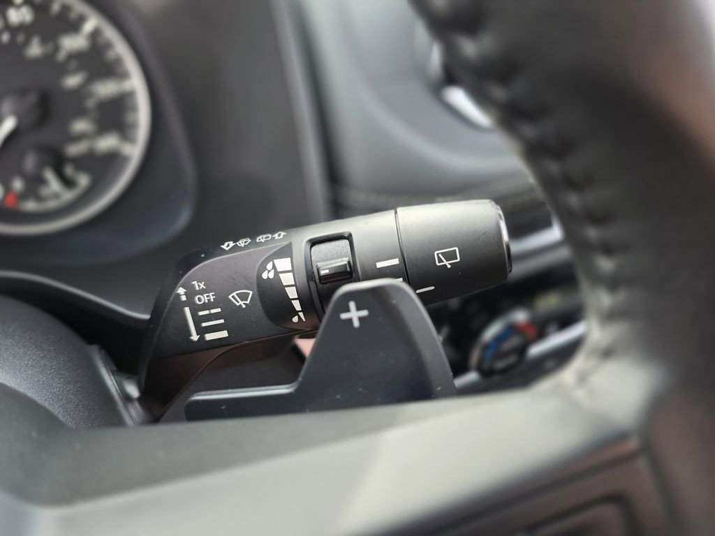 Used 2024 Nissan Rogue SV w/ SV Premium Package FWD image 36