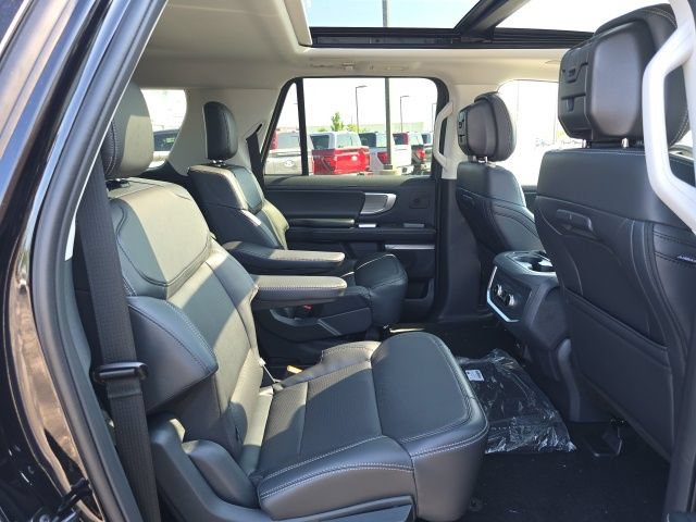 New 2026 Ford Expedition Max Platinum w/ Driver's Package AWD/4WD image 18