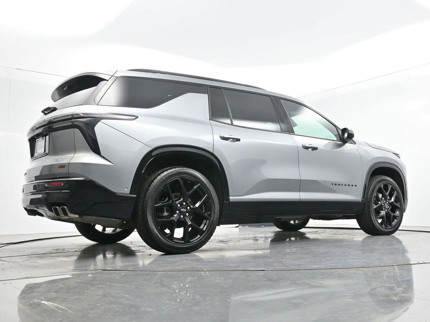 Used 2024 Chevrolet Traverse RS w/ LPO, Floor Liner Package image 56