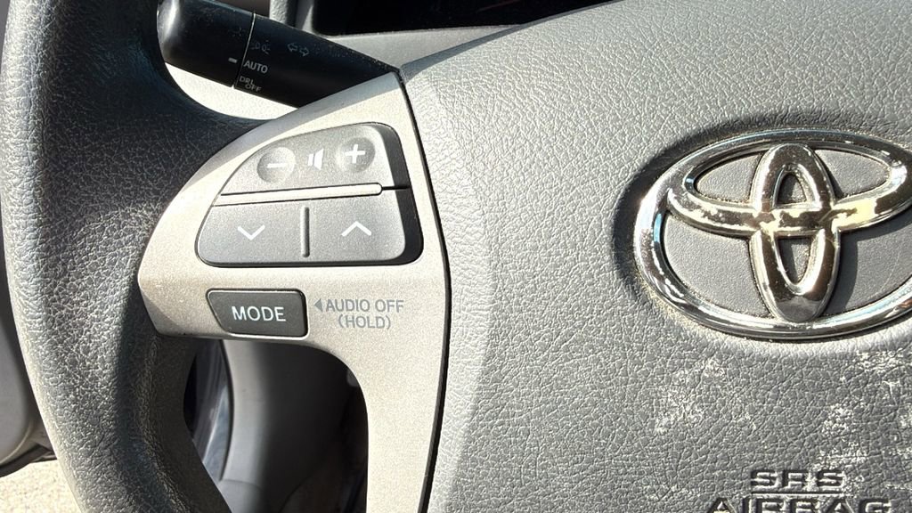 Used 2011 Toyota Camry LE image 7