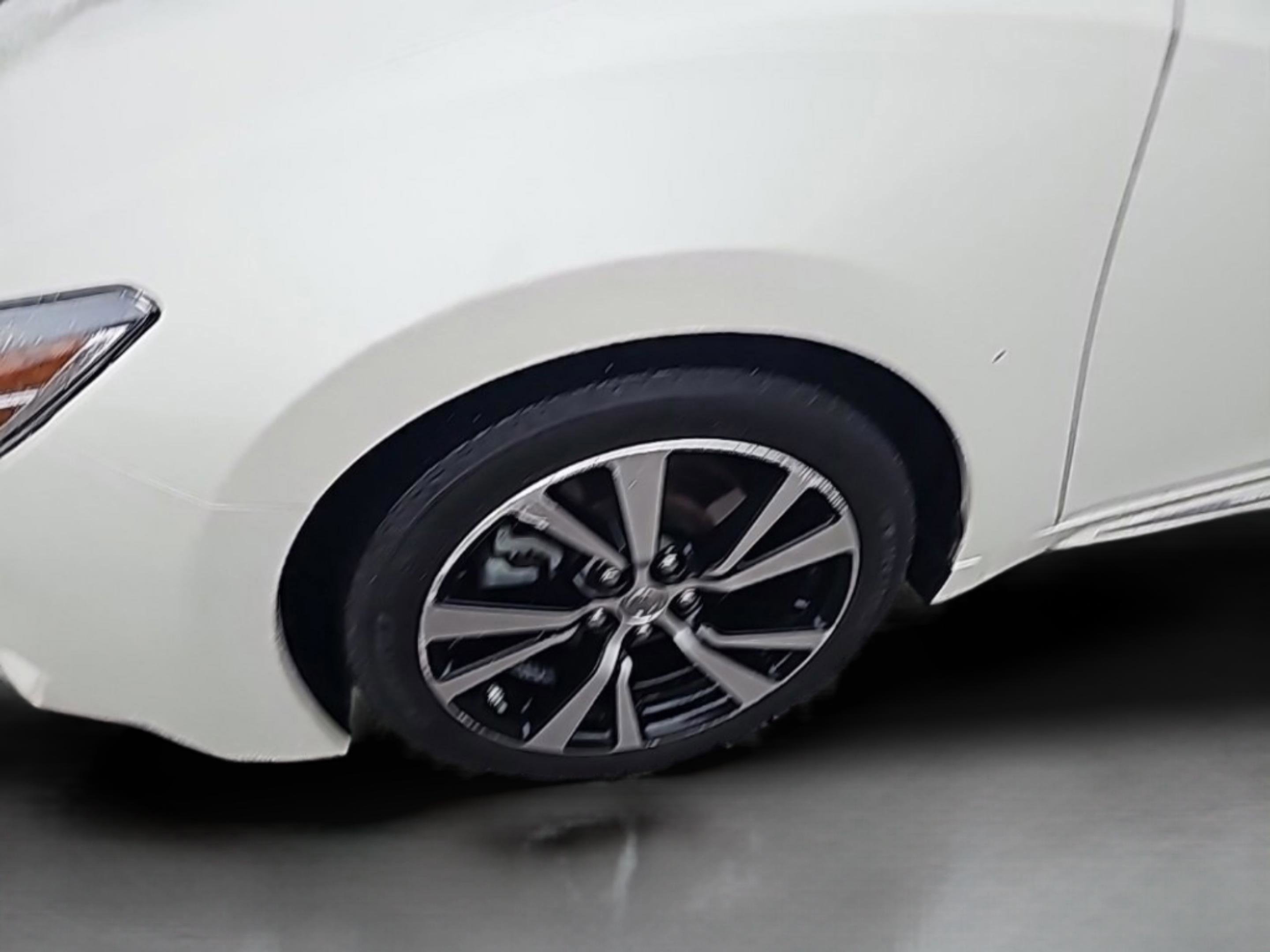 Used 2018 Nissan Maxima Platinum image 14