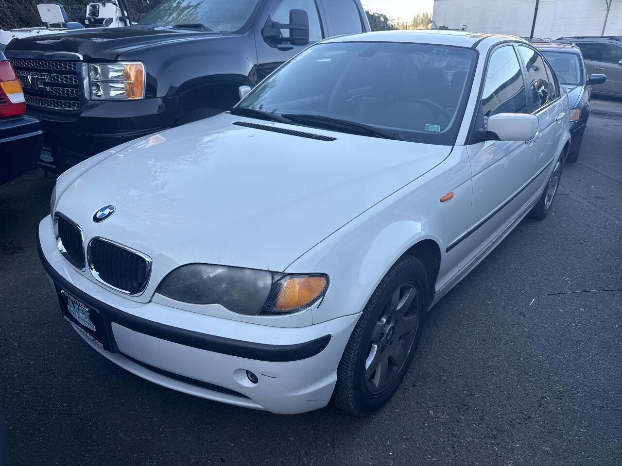 Used 2005 BMW 325xi Sedan image 1