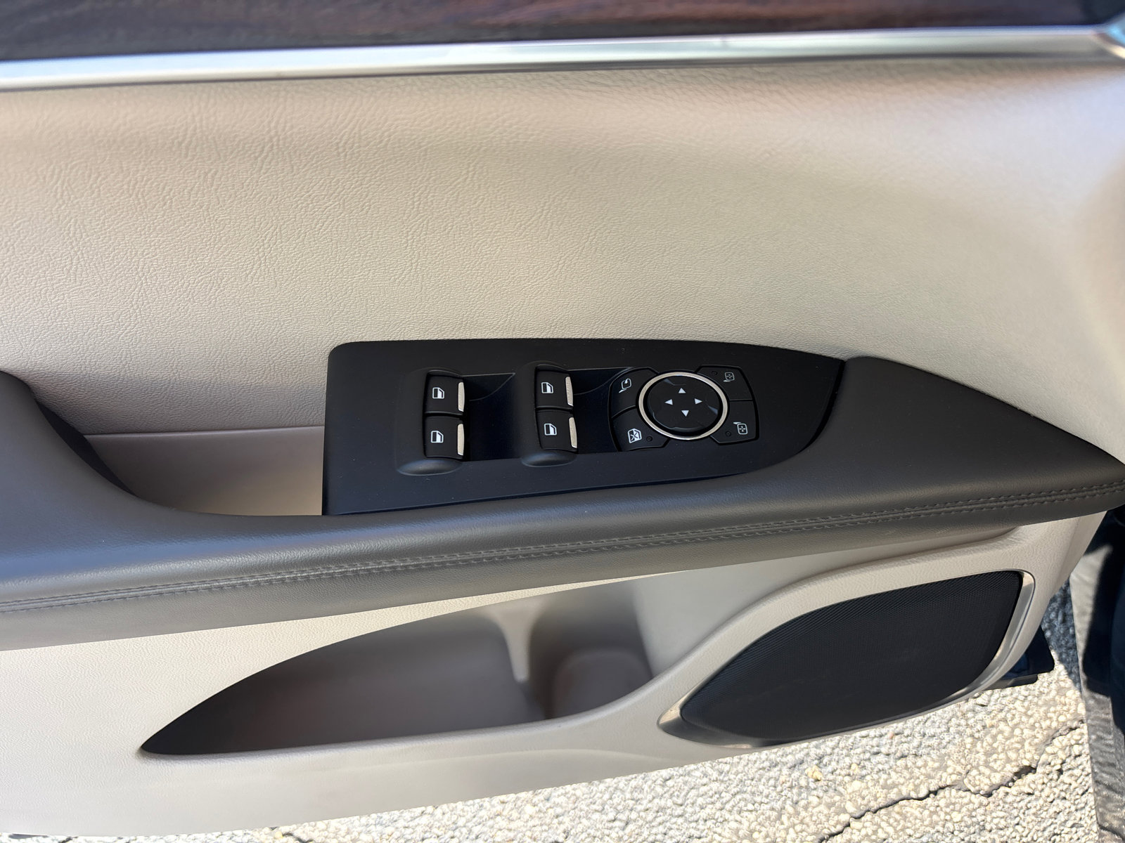 Used 2019 Lincoln Nautilus Reserve FWD image 13