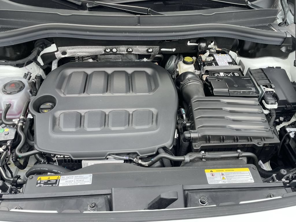 Certified 2026 Volkswagen Tiguan SEL R-Line AWD/4WD image 17
