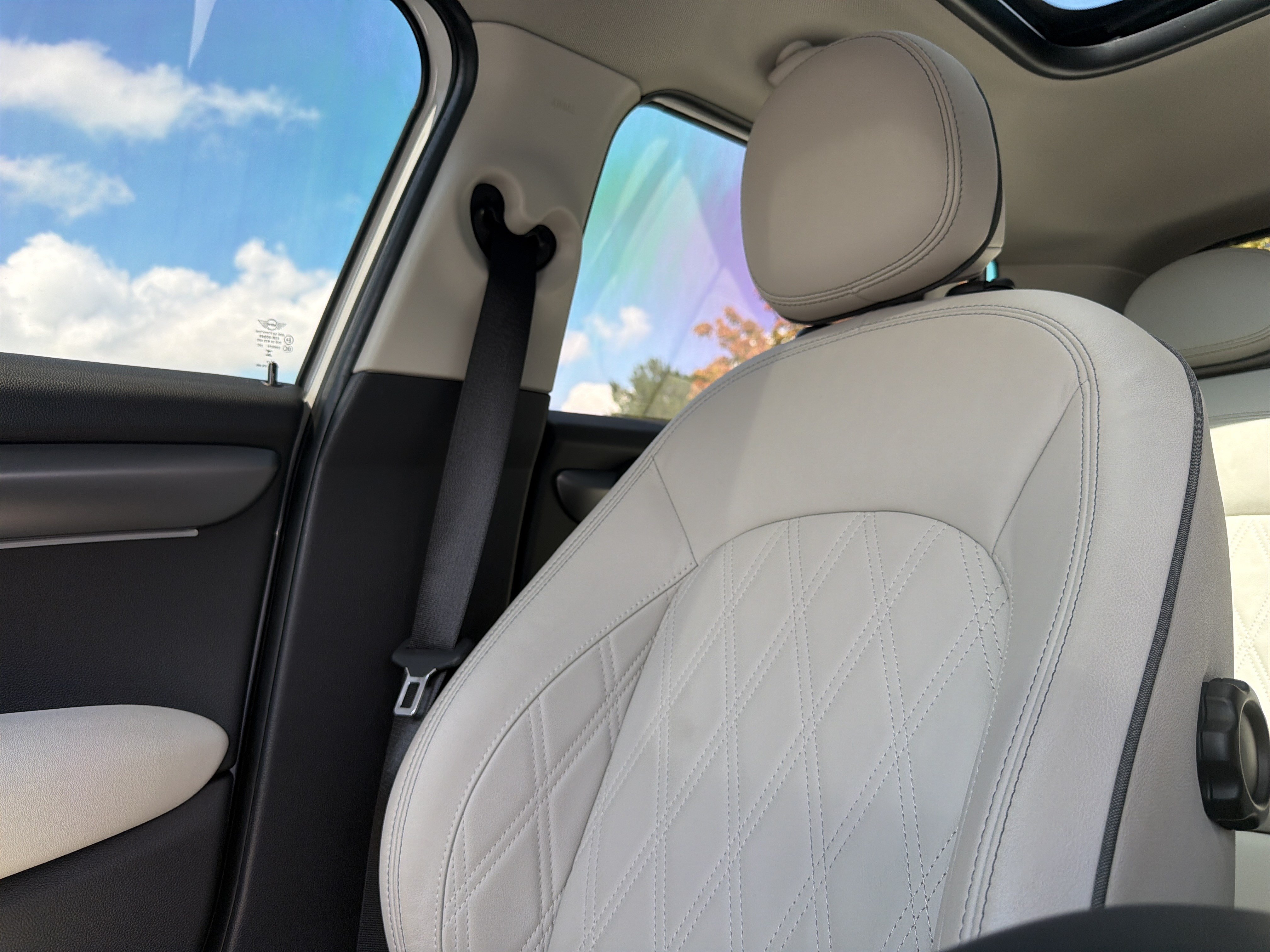 Used 2024 MINI Cooper S w/ Signature Upholstery Package FWD image 43