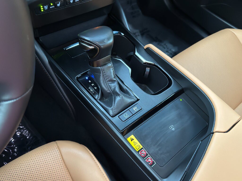 Certified 2024 Lexus ES 300h w/ Premium Package FWD image 23