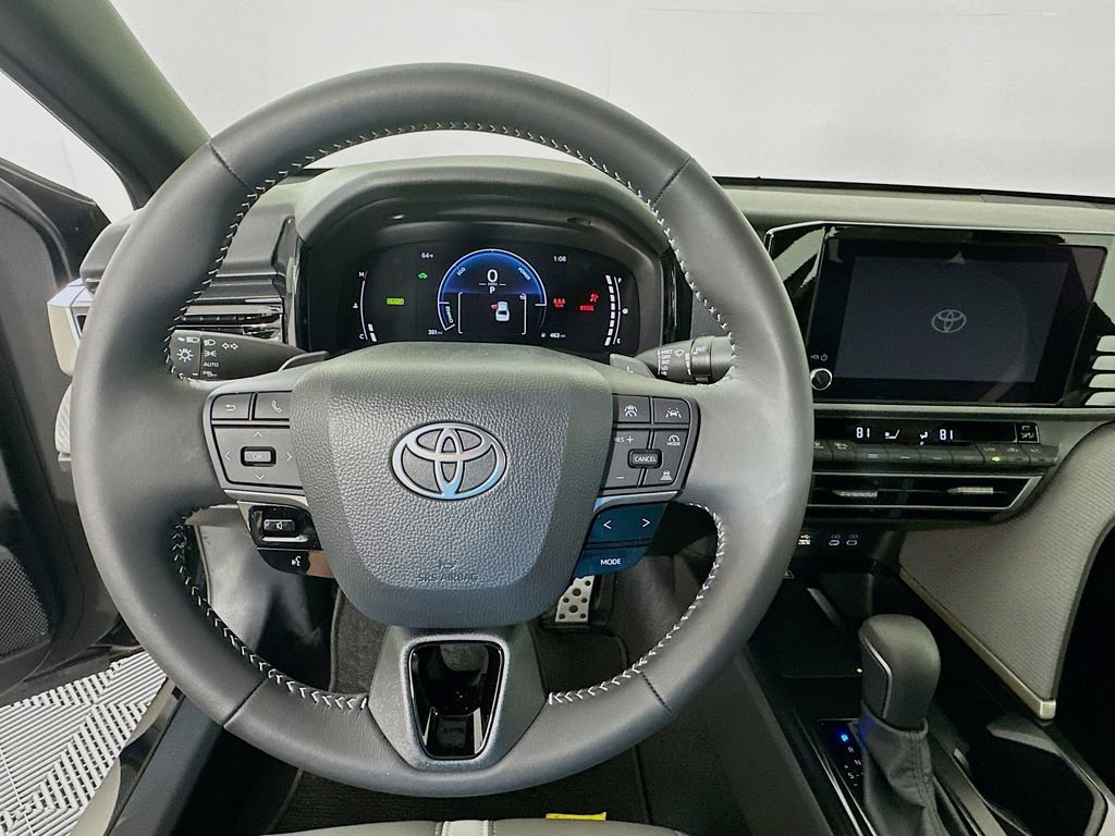 Certified 2025 Toyota Camry SE image 11