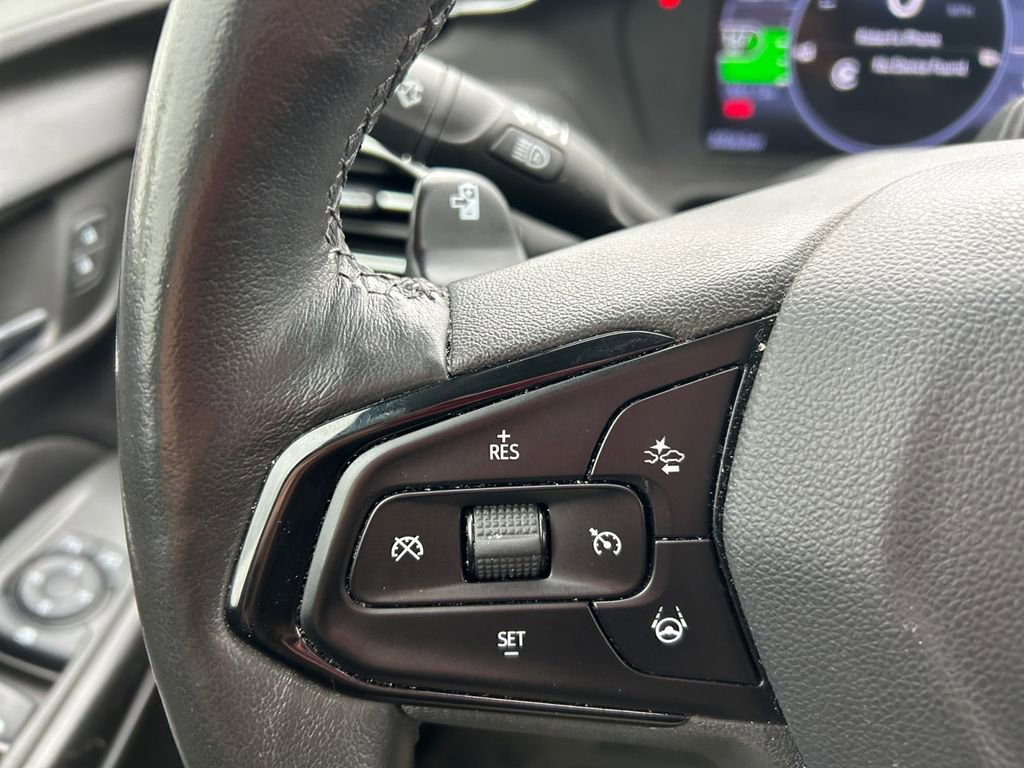 Used 2023 Chevrolet Bolt EUV Premier w/ Sun & Sound Package FWD image 21