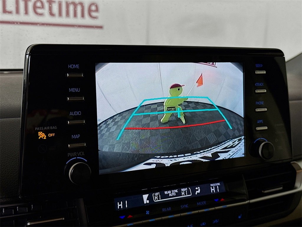 Certified 2023 Toyota Sienna XLE image 7