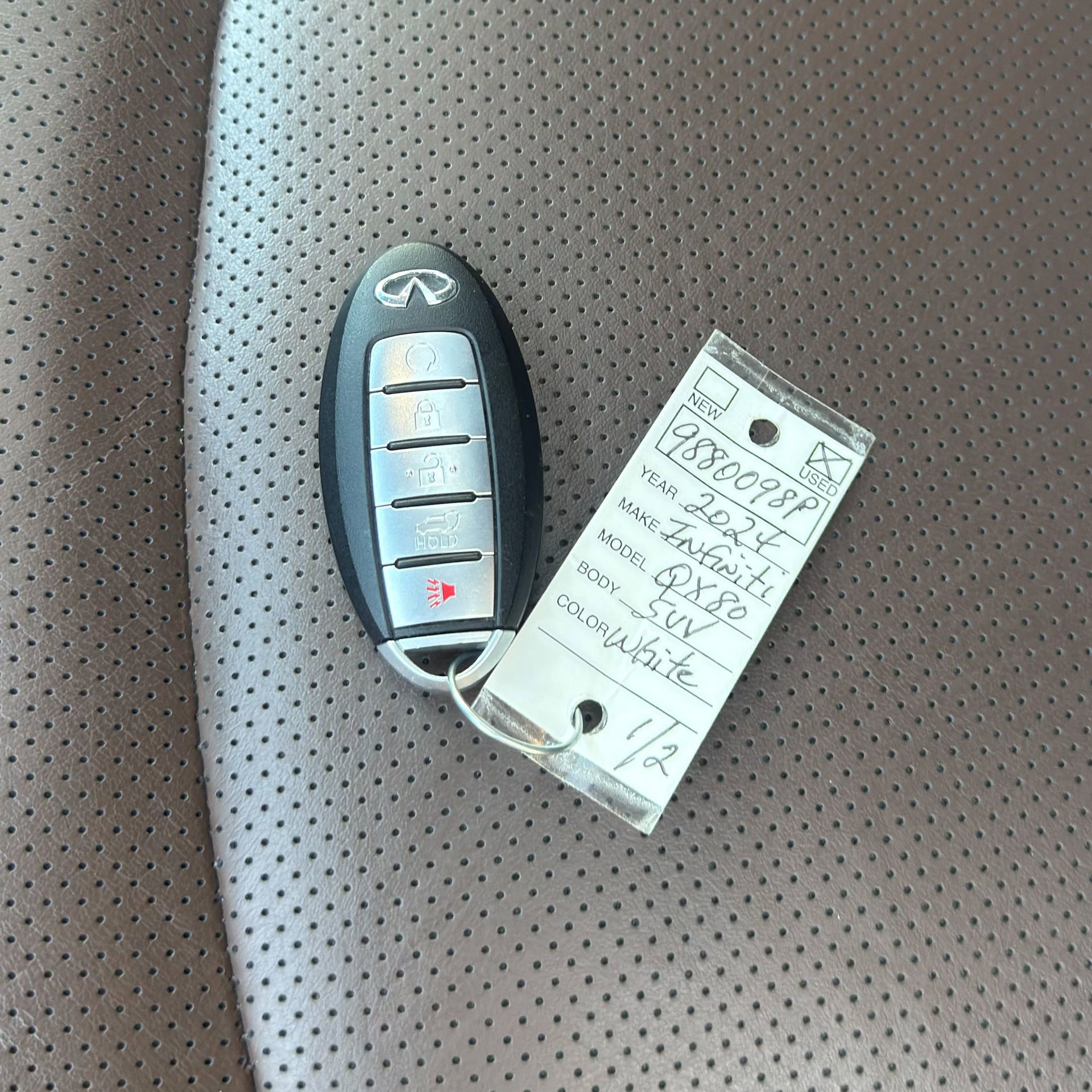 Used 2024 INFINITI QX80 Premium Select w/ Cargo Package image 37