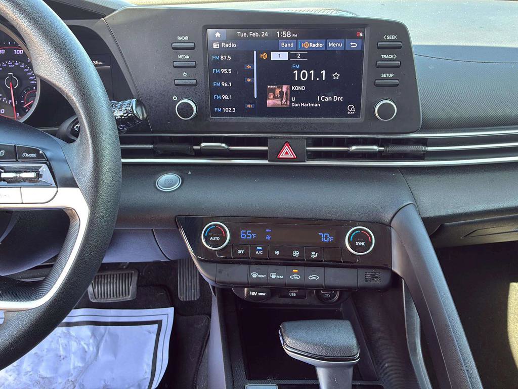 Used 2021 Hyundai Elantra SEL FWD image 27