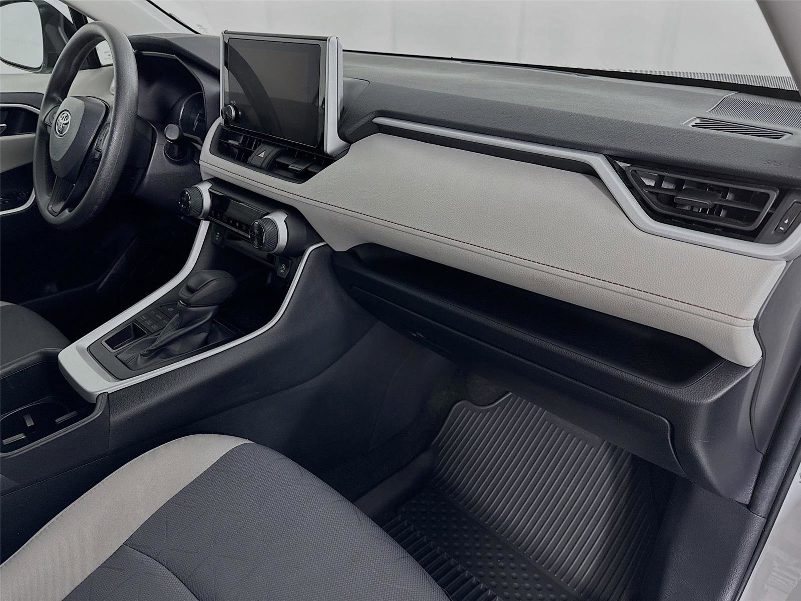 Certified 2025 Toyota RAV4 XLE AWD/4WD image 27