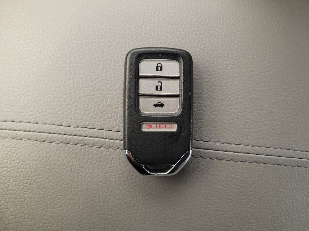 Used 2015 Honda Accord EX image 32