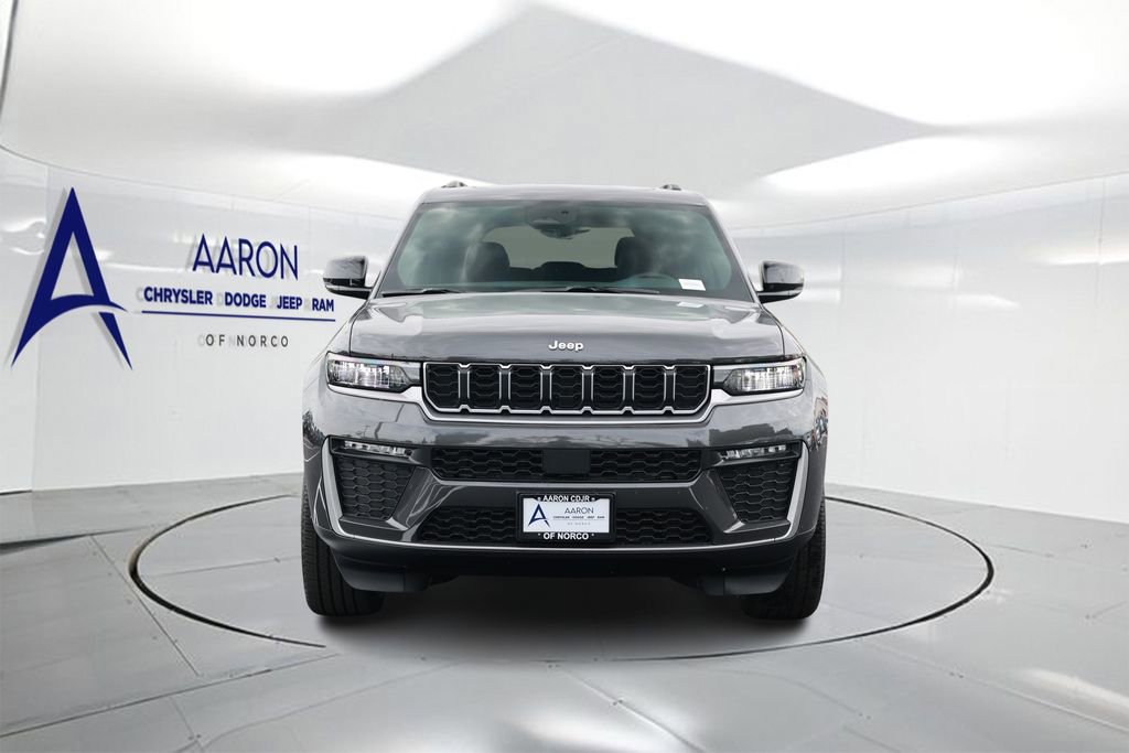 New 2026 Jeep Grand Cherokee Limited w/ MOPAR Finishing Package image 2