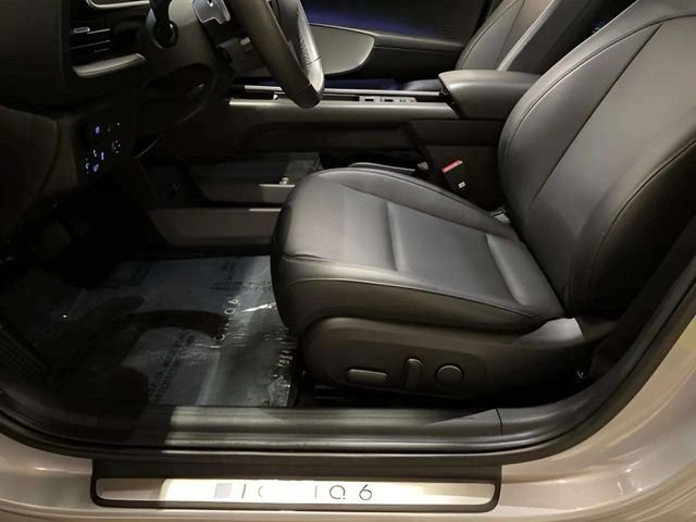 Used 2025 Hyundai Ioniq 6 SEL RWD image 65