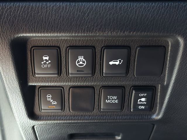 Used 2018 Nissan Pathfinder Platinum AWD/4WD image 36