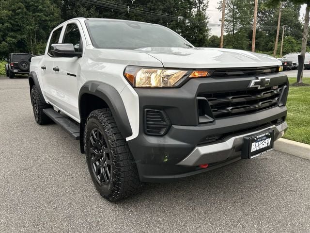 Used 2025 Chevrolet Colorado Trail Boss AWD/4WD image 2