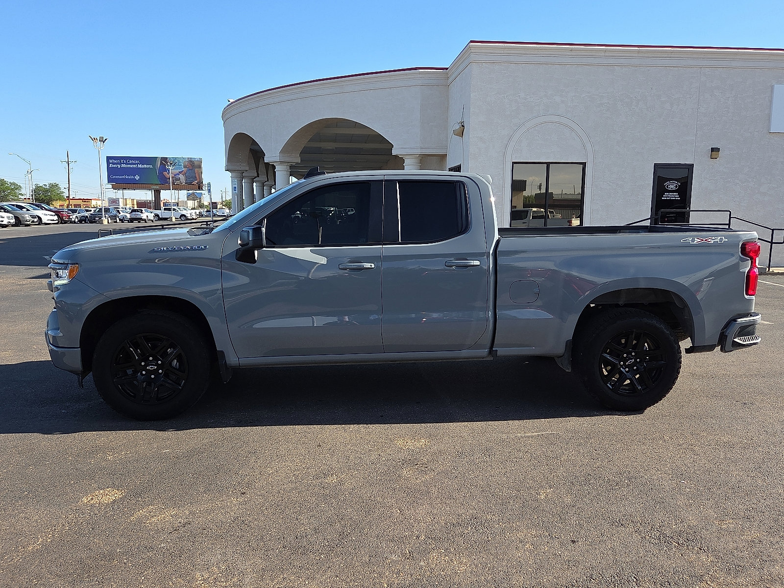 Used 2024 Chevrolet Silverado 1500 RST AWD/4WD image 2