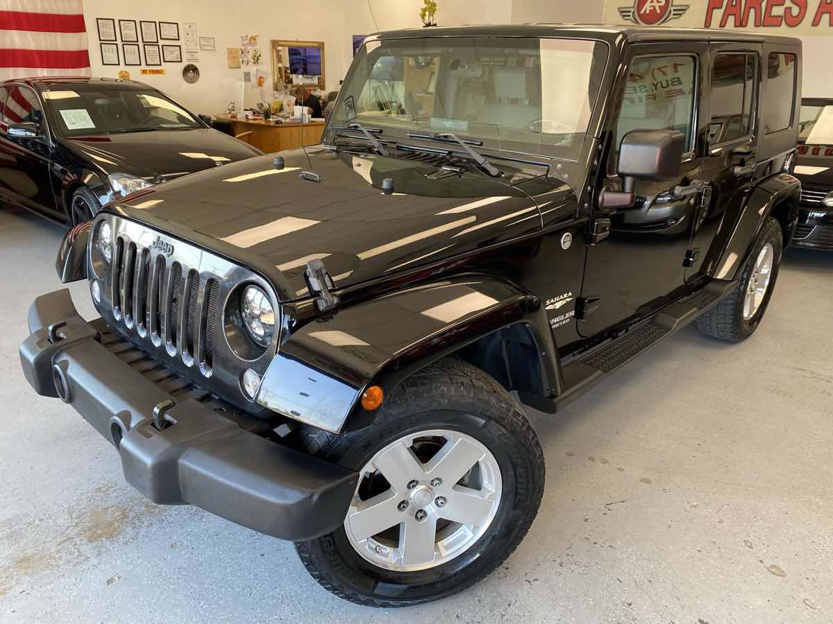 Used 2009 Jeep Wrangler Unlimited Sahara w/ Dual Top Group AWD/4WD image 6
