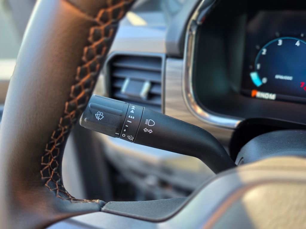 Used 2025 Ford F150 Lariat w/ Equipment Group 501A Mid image 34