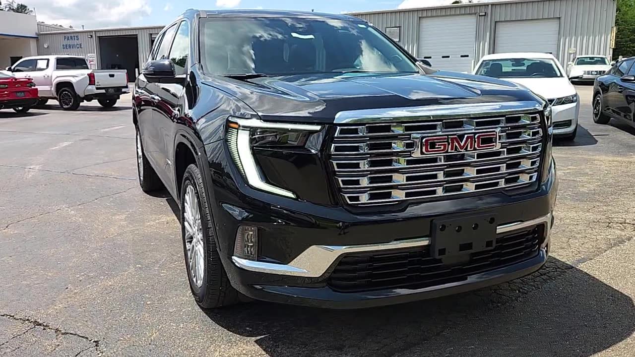 Used 2026 GMC Acadia Denali w/ Super Cruise Package AWD/4WD image 2