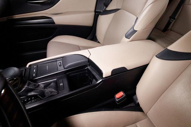 Used 2019 Lexus ES 350 w/ Premium Package image 9