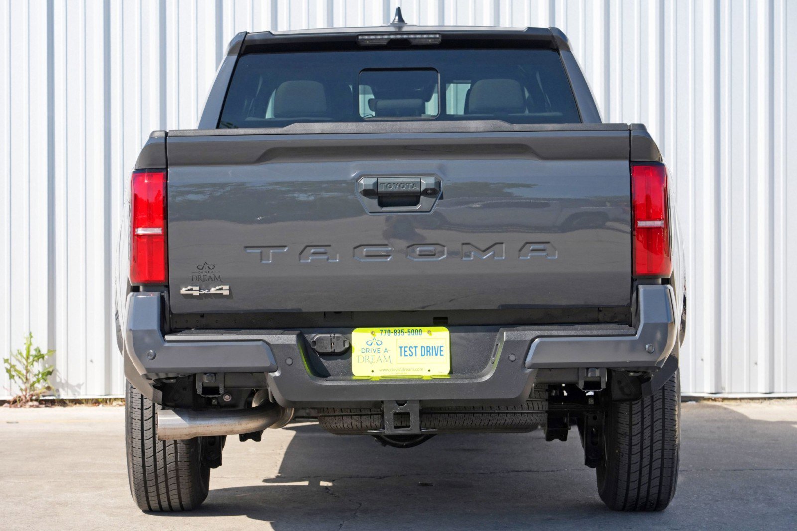 Used 2024 Toyota Tacoma SR5 w/ SR5 Upgrade Package image 11