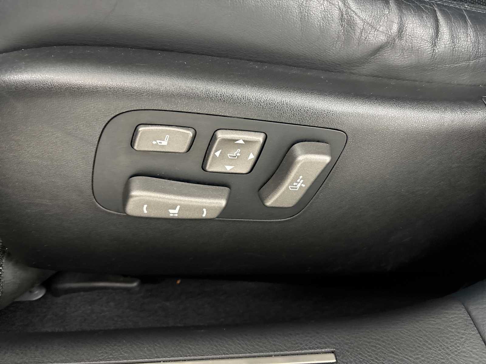 Used 2010 Lexus LS 460 w/ Comfort Pkg RWD image 14