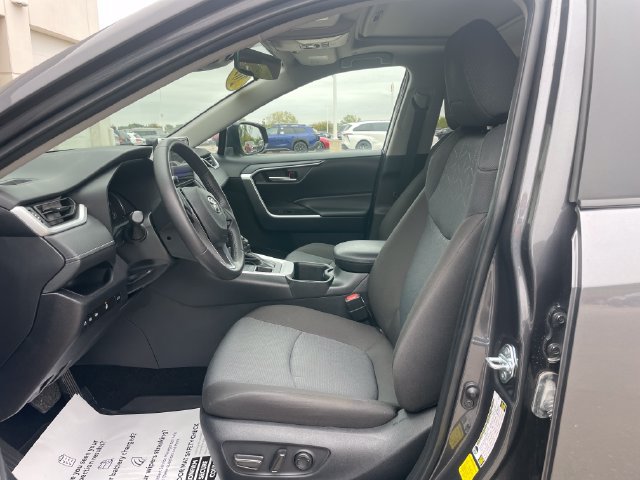 Used 2025 Toyota RAV4 XLE w/ Convenience Package AWD/4WD image 19
