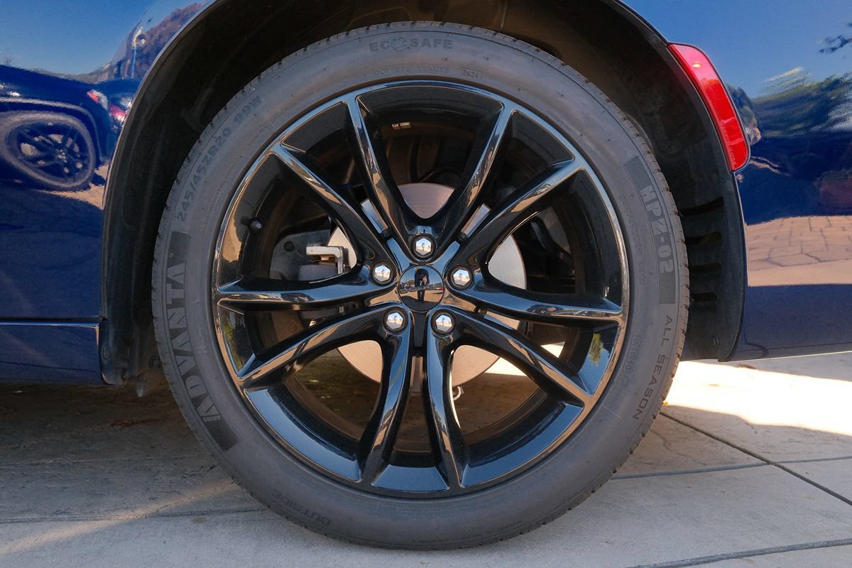 Used 2016 Dodge Charger SE w/ Blacktop Package RWD image 38