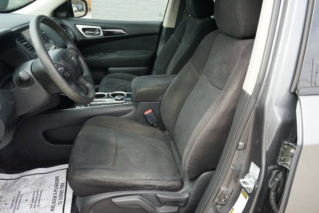 Used 2015 Nissan Pathfinder S image 12