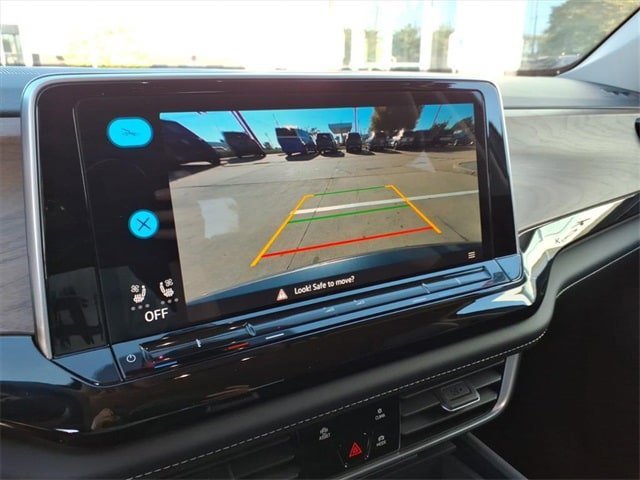 Certified 2025 Volkswagen Atlas SE image 20