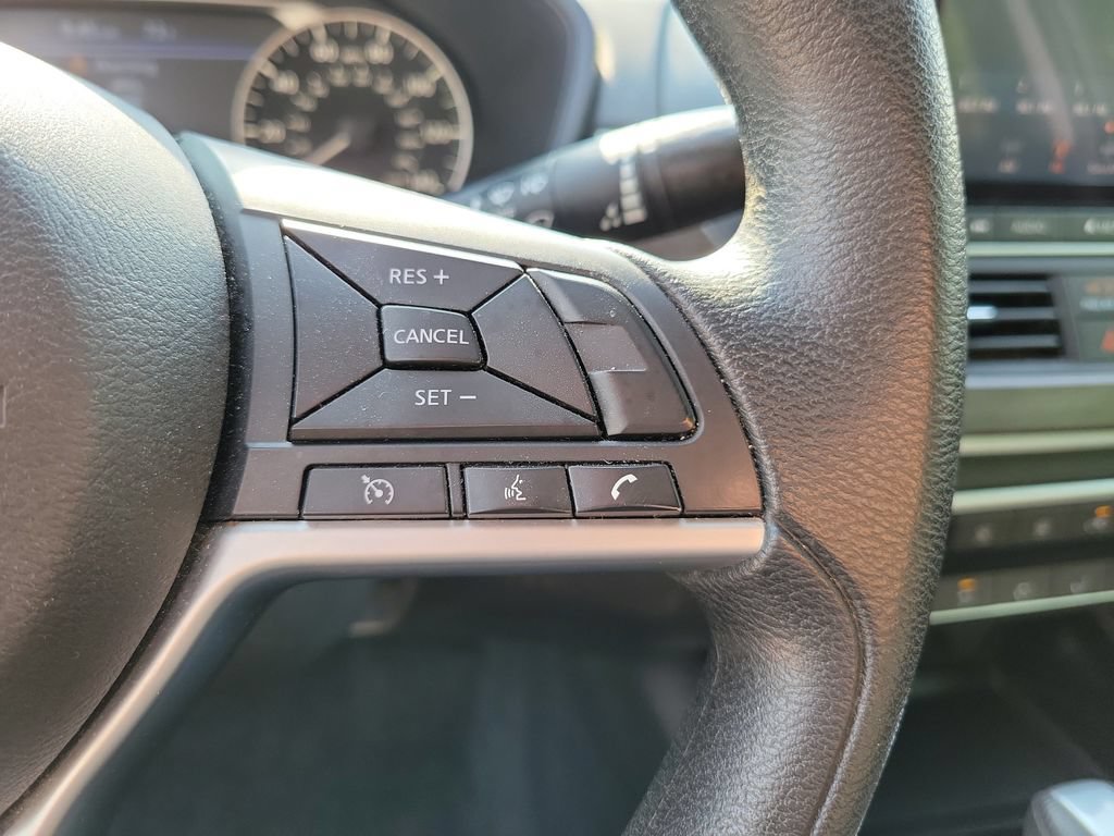Used 2024 Nissan Altima 2.5 SV FWD image 28