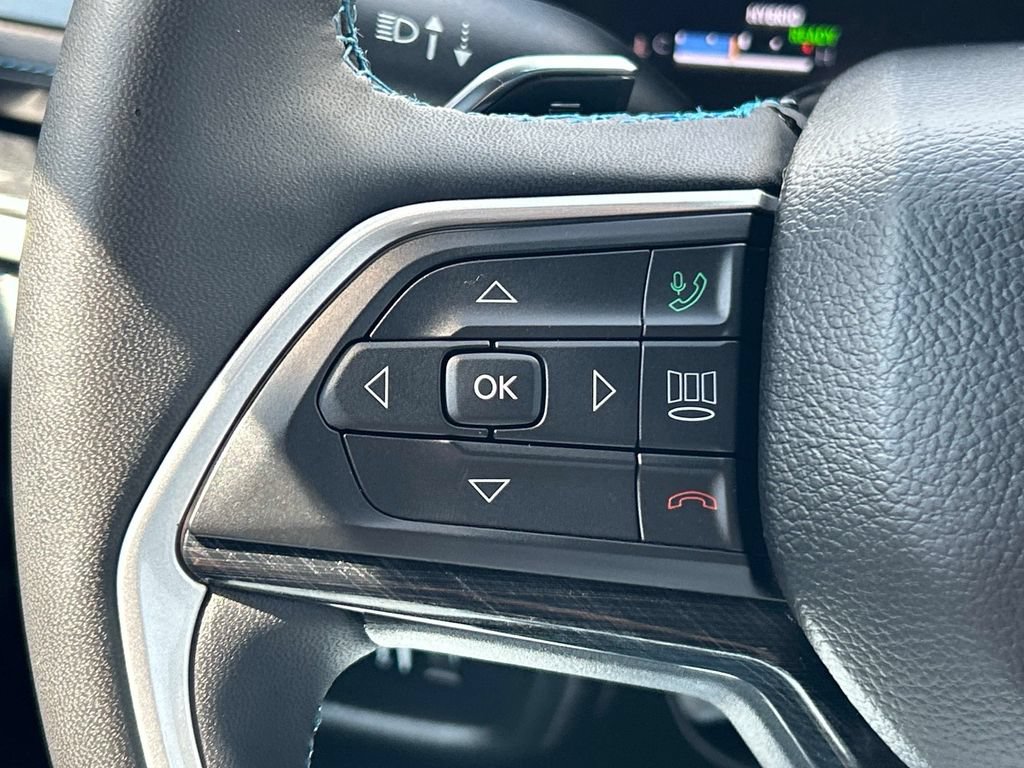 Certified 2022 Jeep Grand Cherokee Trailhawk w/ Luxury Tech Group III AWD/4WD image 25