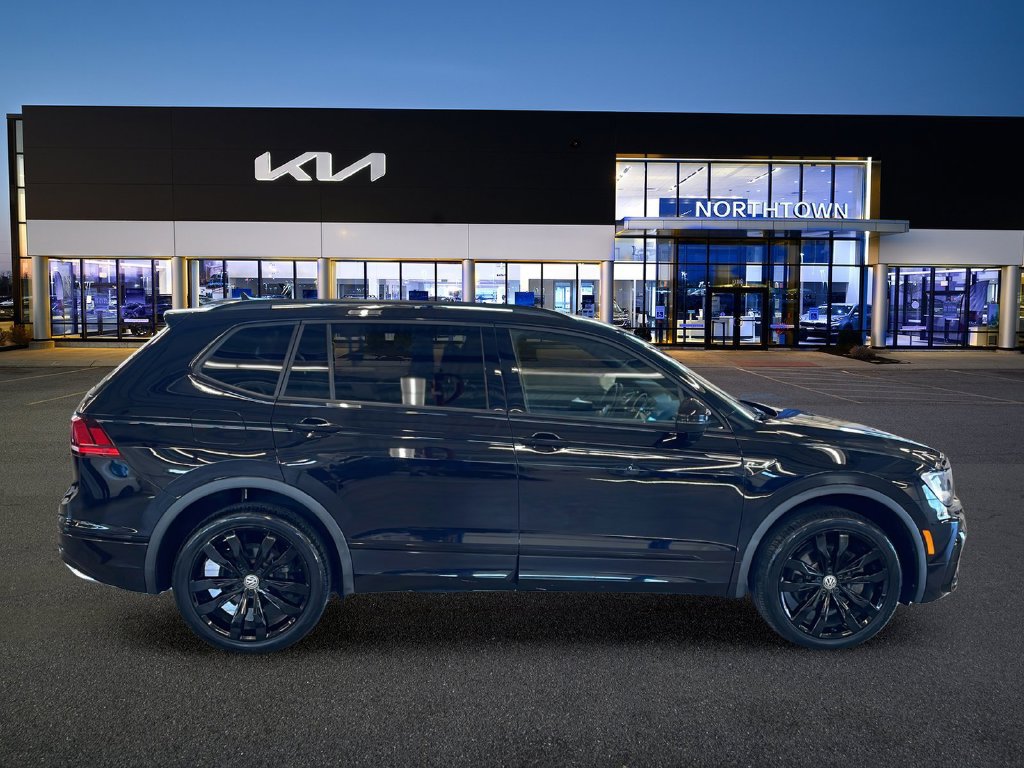Used 2020 Volkswagen Tiguan SE R-Line AWD/4WD image 7