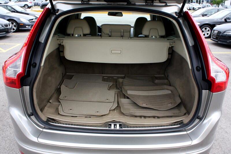 Used 2015 Volvo XC60 T6 w/ Protection Package image 14