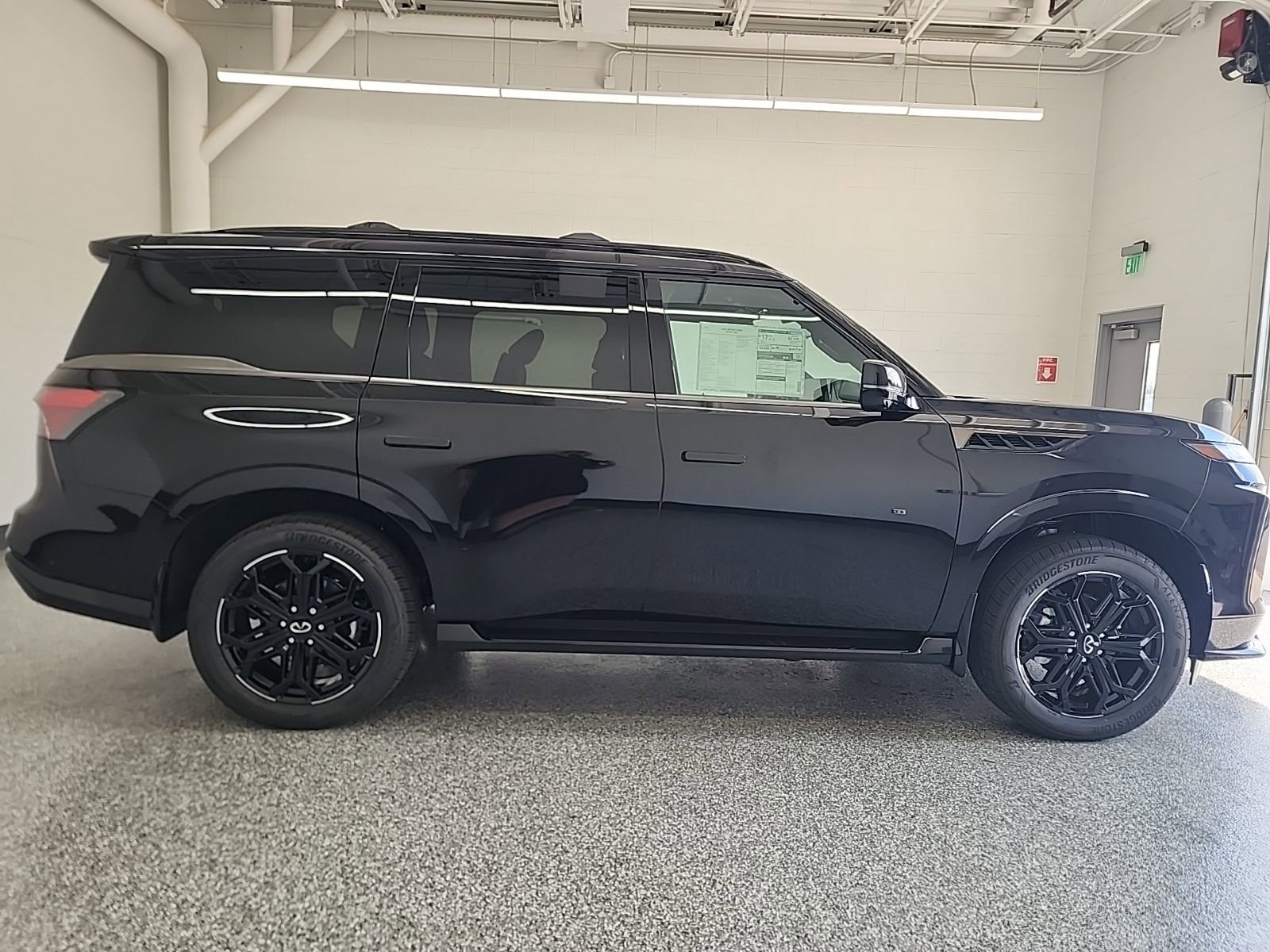 New 2026 INFINITI QX80 4WD image 7
