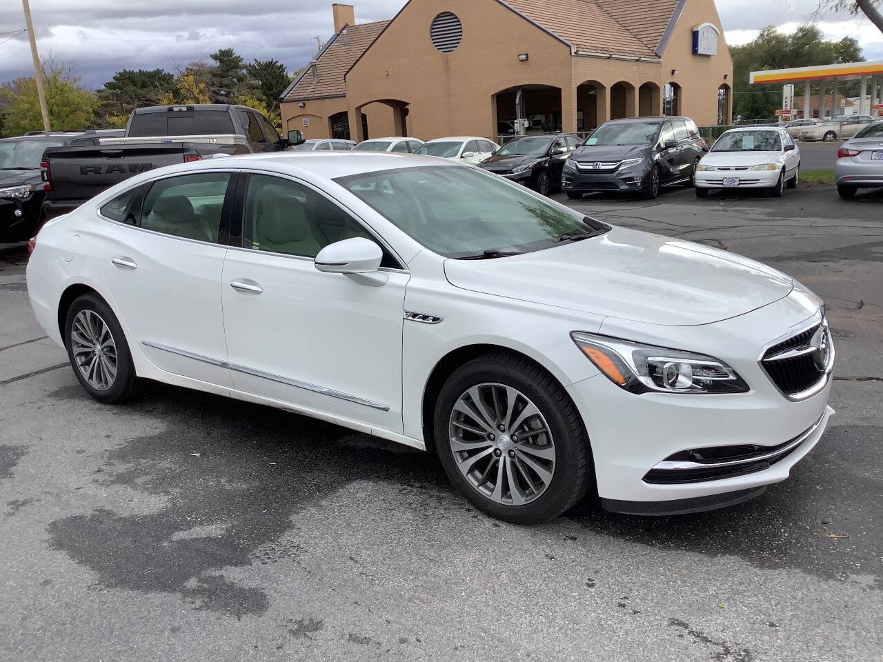 Used 2018 Buick LaCrosse Essence w/ Sights and Sounds Package FWD image 8