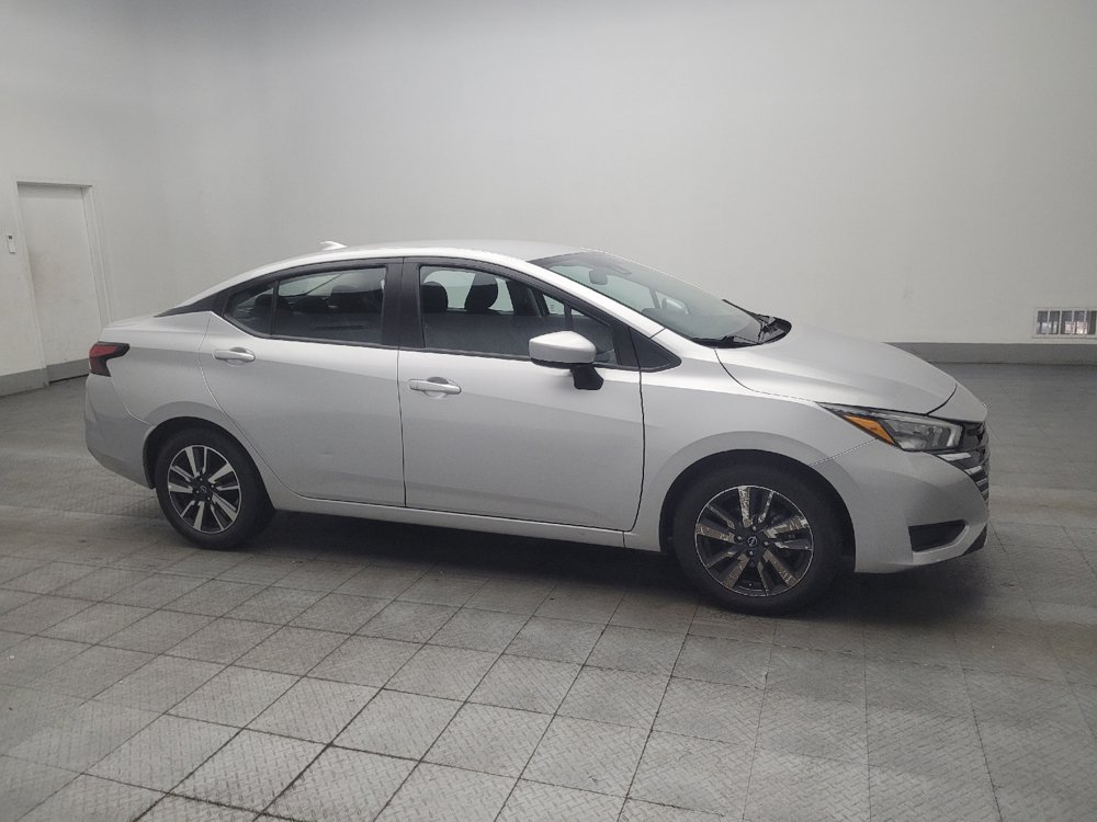 Used 2025 Nissan Versa SV FWD image 11