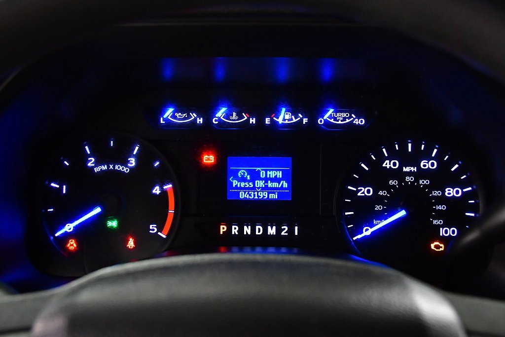 Used 2017 Ford F550 2WD Regular Cab Super Duty image 11