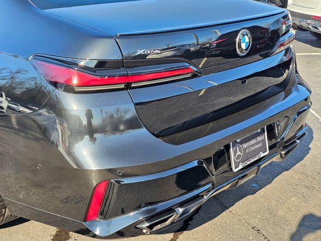 Used 2023 BMW 760i xDrive w/ Executive Package image 12