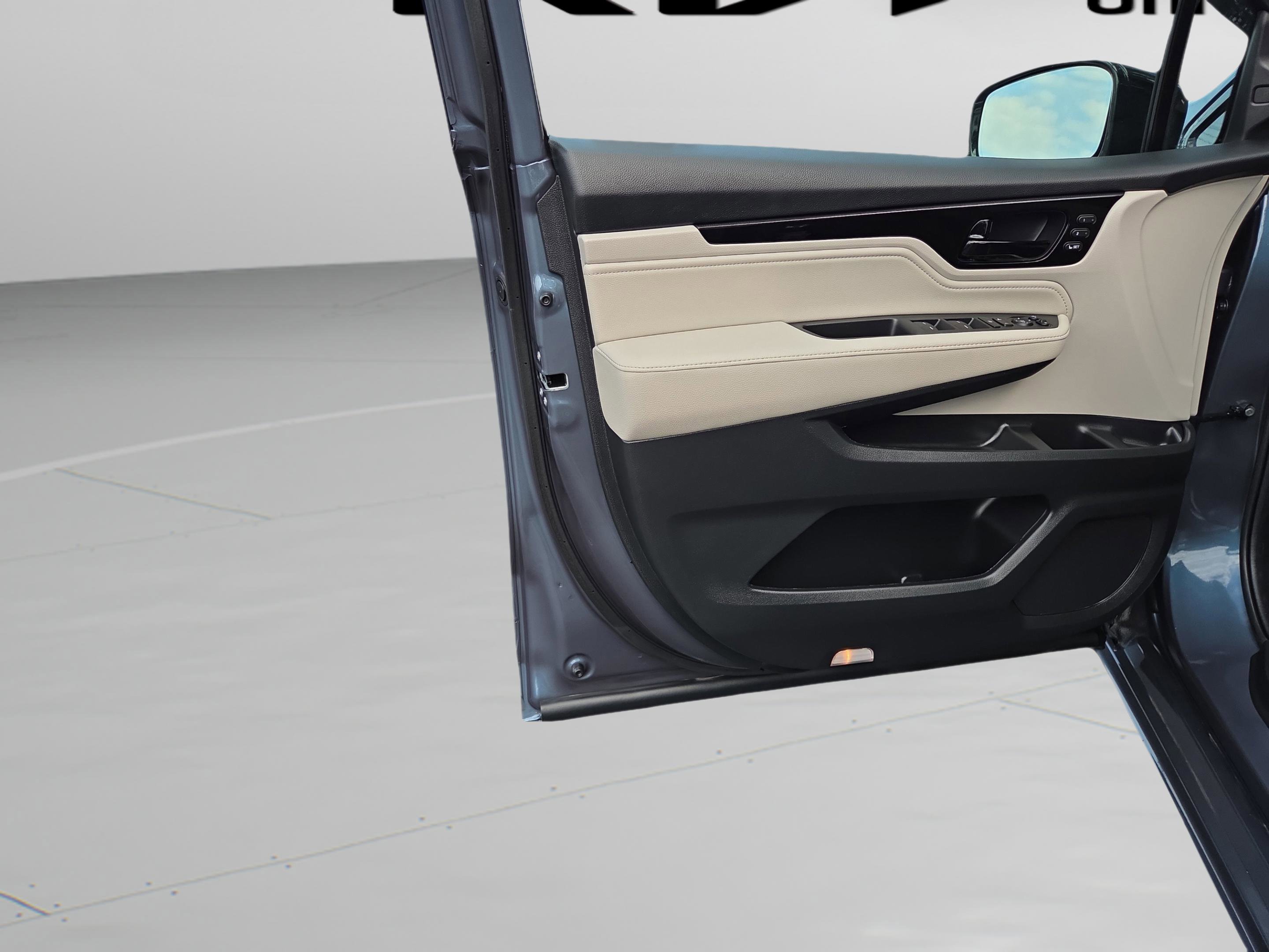 Used 2025 Honda Odyssey Elite image 28