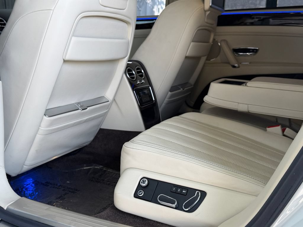 Used 2015 Bentley Flying Spur V8 AWD/4WD image 37
