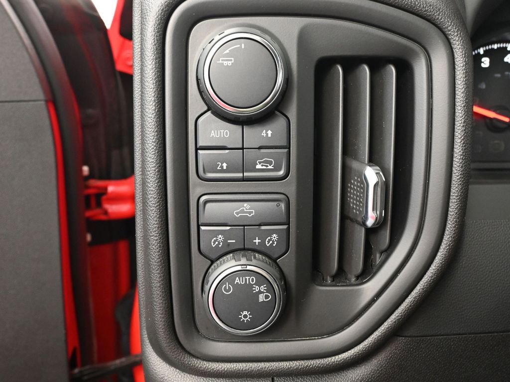 Used 2024 Chevrolet Silverado 1500 Custom image 34