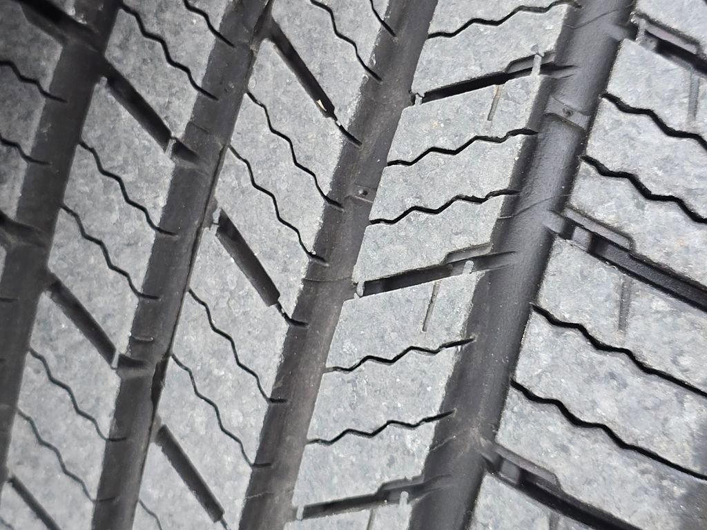 Used 2010 Hyundai Elantra GLS image 7