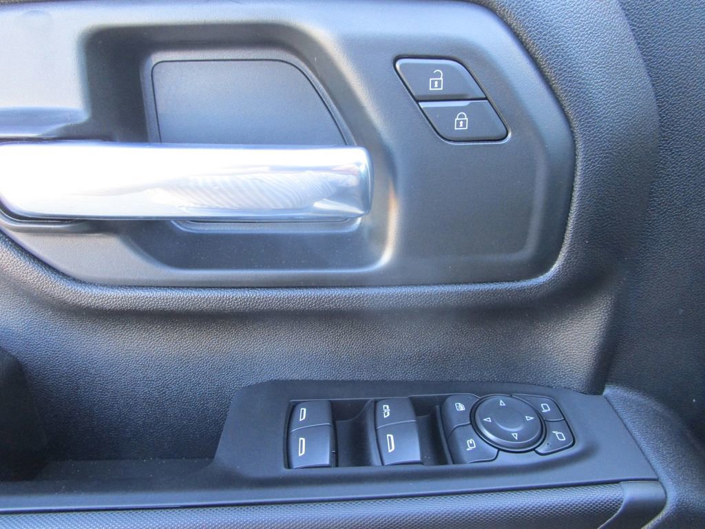 New 2026 Chevrolet Silverado 2500 Custom w/ Custom Value Package image 31