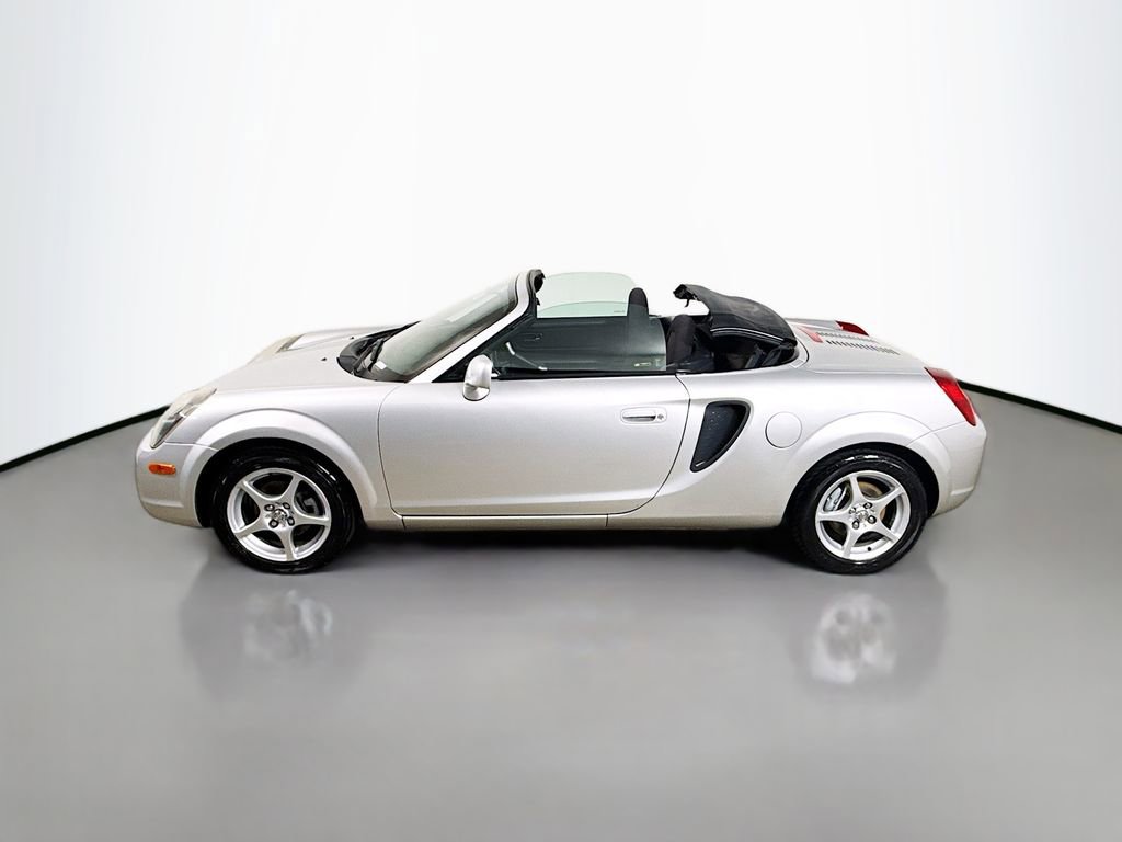 Used 2000 Toyota MR2 image 4