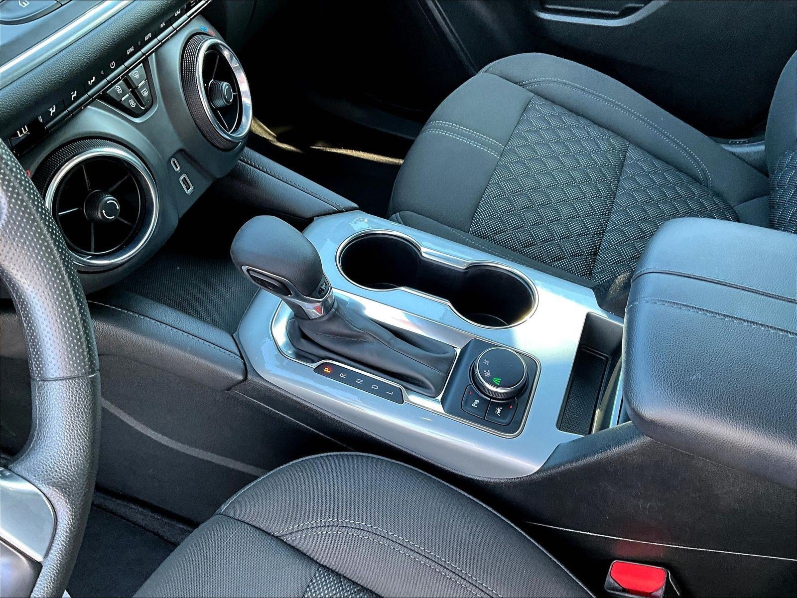 Used 2022 Chevrolet Blazer LT FWD image 18