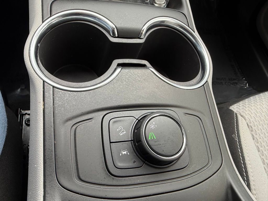 Used 2023 GMC Terrain SLE FWD image 4