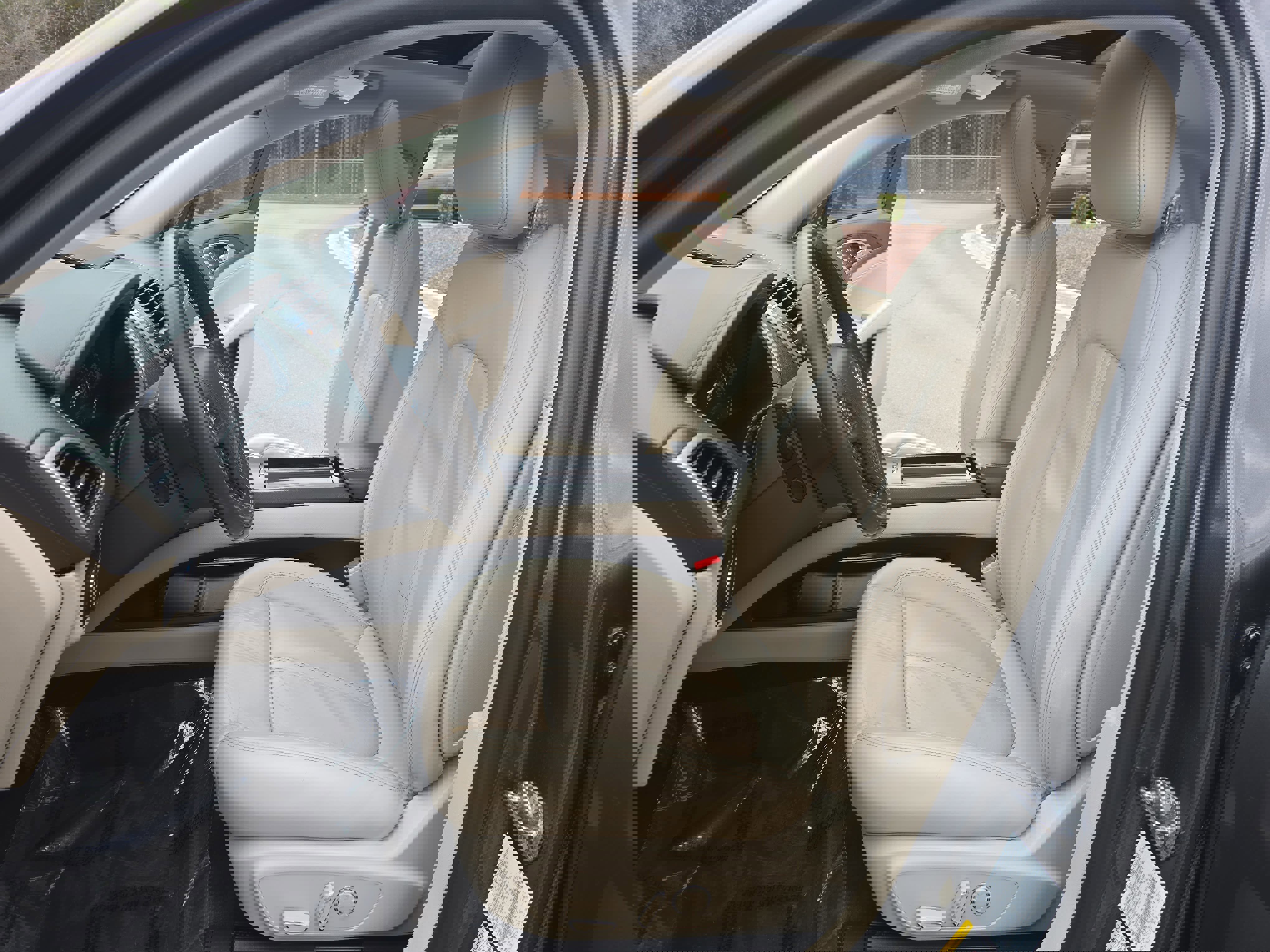 Used 2018 Lincoln MKZ Select w/ Technology Package image 16